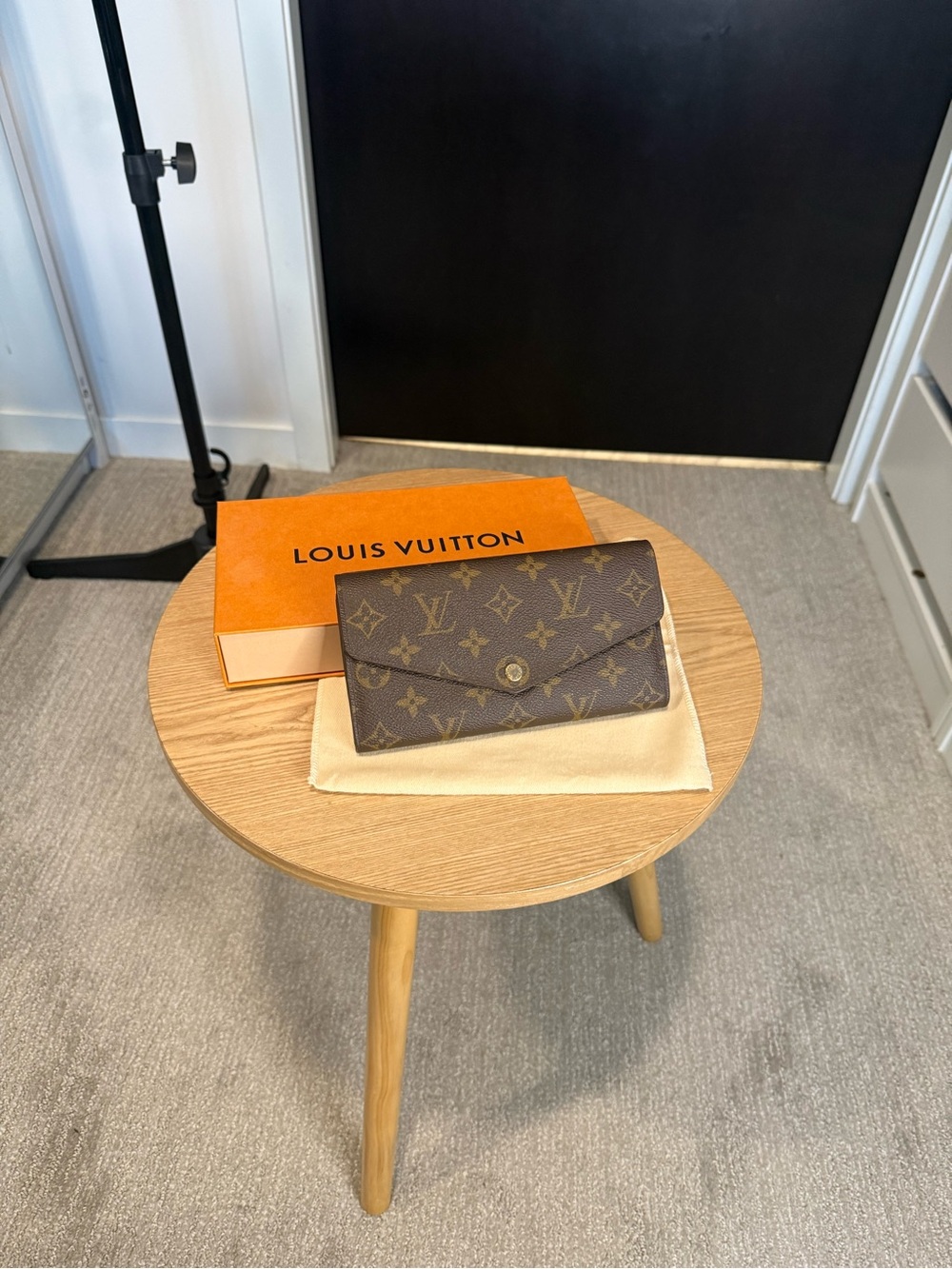 Louis Vuitton Monogram Canvas Sarah Wallet